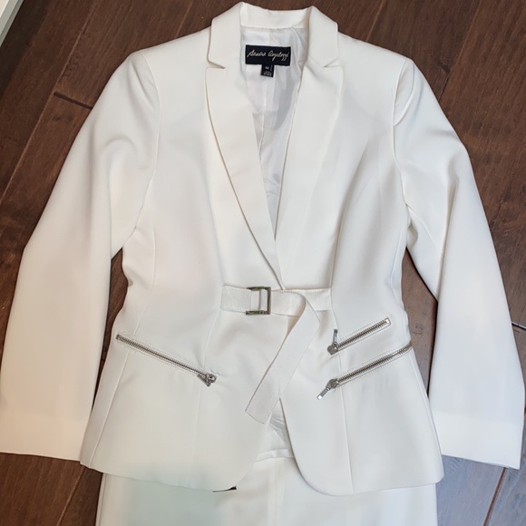 NEW Sandra Angelozzi Suit! - Picture 2 of 12
